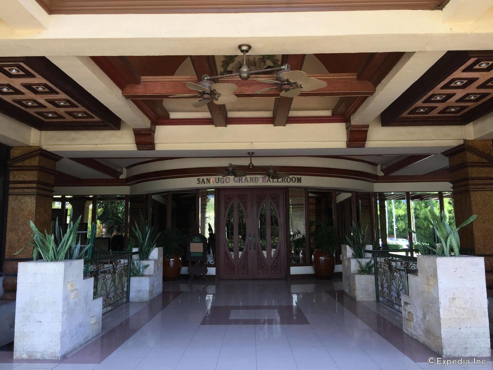 Bohol Tropics Resort Tagbilaran Exterior foto
